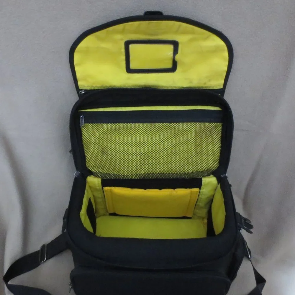 Ape Case ACPRO1200 PRO Series Black Camera Case Versatile DSLR Tote Gear Size M